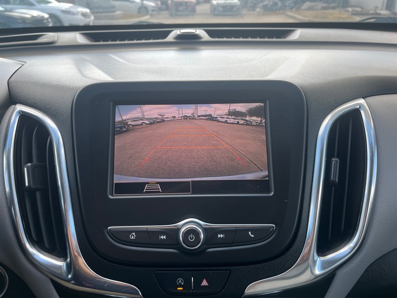 Chevrolet Equinox Vehicle Full-screen Gallery Image 18
