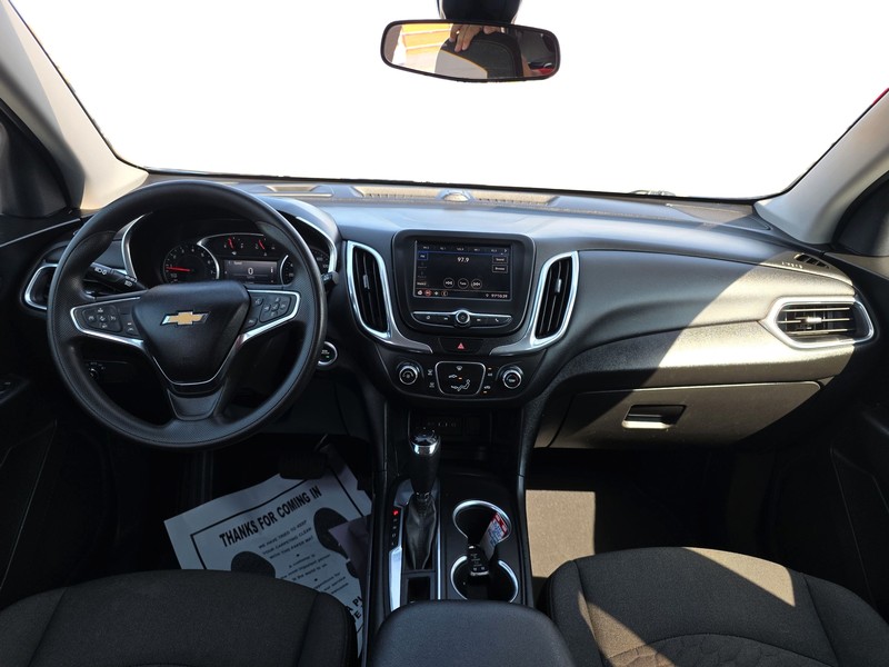 Chevrolet Equinox Vehicle Full-screen Gallery Image 16