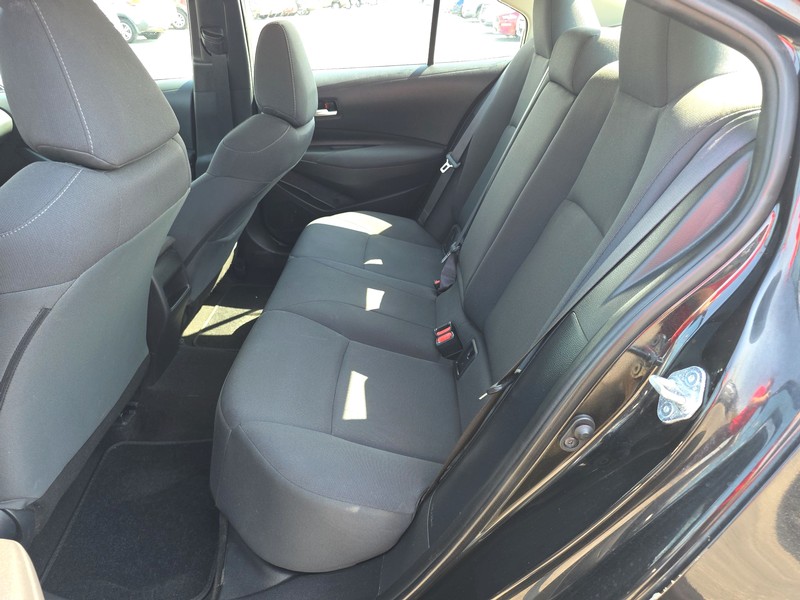 Toyota Corolla Vehicle Full-screen Gallery Image 10