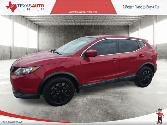 Nissan Rogue Sport Vehicle Full-screen Gallery Image 02