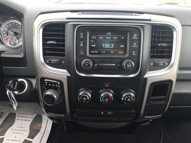 Ram 1500 Classic Vehicle Full-screen Gallery Image 11