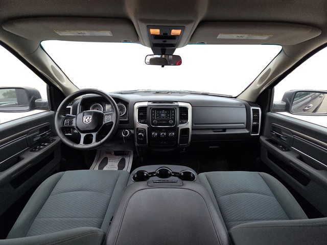 Ram 1500 Classic Vehicle Full-screen Gallery Image 14