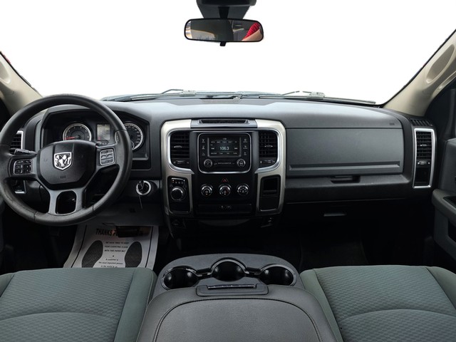 Ram 1500 Classic Vehicle Full-screen Gallery Image 15