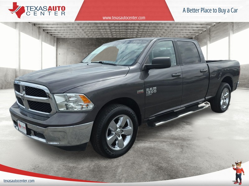 Ram 1500 Classic Vehicle Full-screen Gallery Image 2