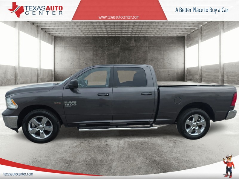 Ram 1500 Classic Vehicle Full-screen Gallery Image 5