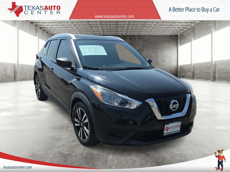 Nissan Kicks Vehicle Full-screen Gallery Image 01
