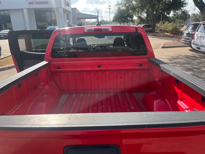 Chevrolet Colorado Vehicle Full-screen Gallery Image 11
