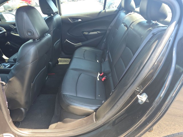 Chevrolet Cruze Vehicle Full-screen Gallery Image 10