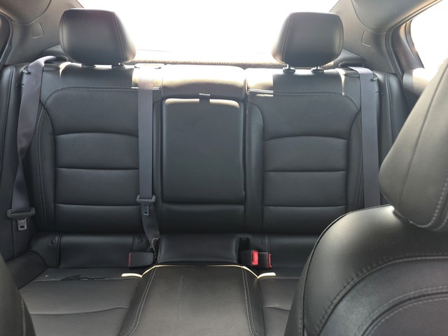 Chevrolet Cruze Vehicle Full-screen Gallery Image 12