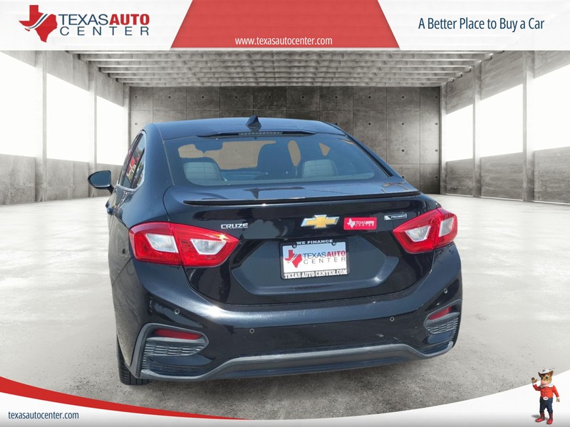 Chevrolet Cruze Vehicle Full-screen Gallery Image 6