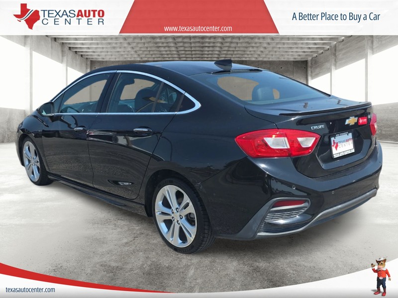 Chevrolet Cruze Vehicle Full-screen Gallery Image 8
