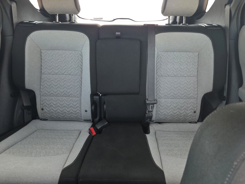 Chevrolet Equinox Vehicle Full-screen Gallery Image 13