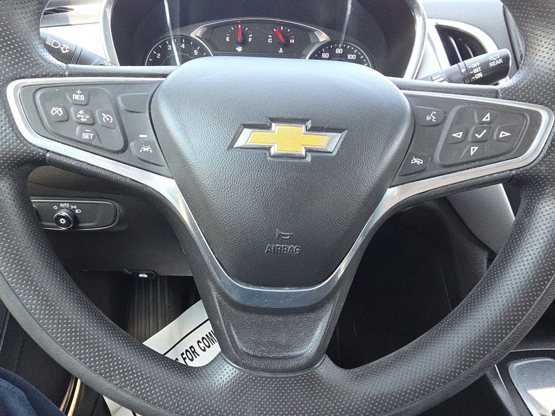 Chevrolet Equinox Vehicle Full-screen Gallery Image 14