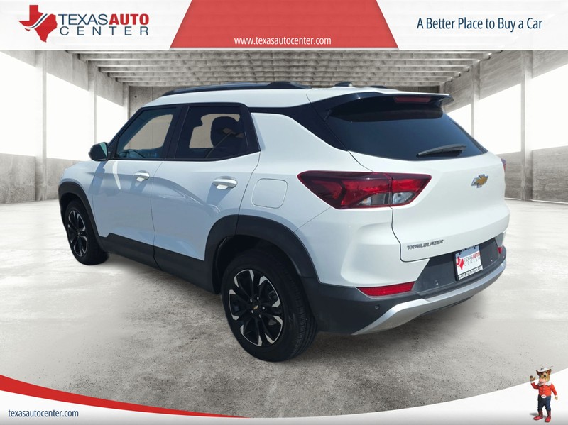 Chevrolet Trailblazer Vehicle Full-screen Gallery Image 8