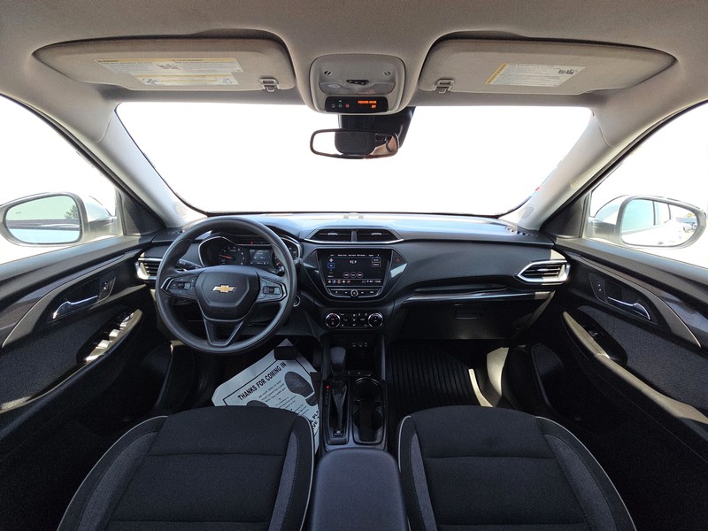 Chevrolet Trailblazer Vehicle Full-screen Gallery Image 15