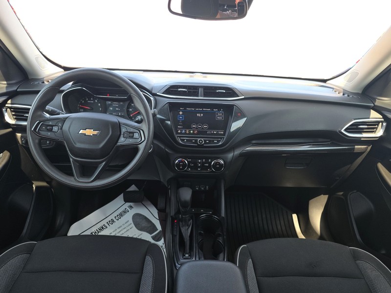 Chevrolet Trailblazer Vehicle Full-screen Gallery Image 16