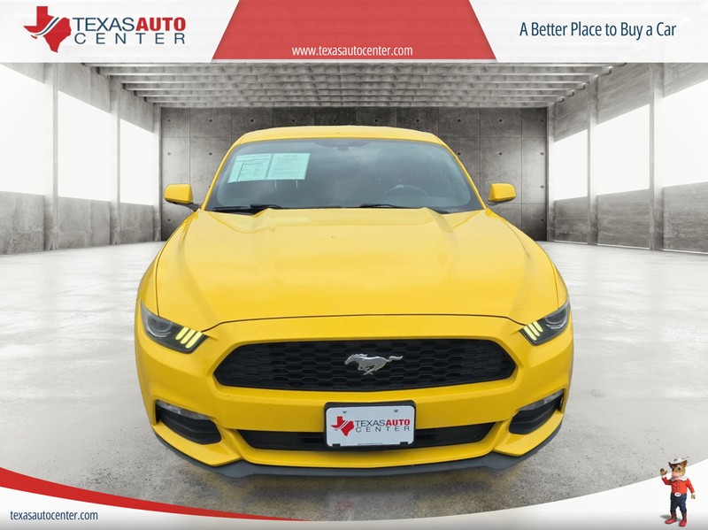 Ford Mustang Vehicle Full-screen Gallery Image 3