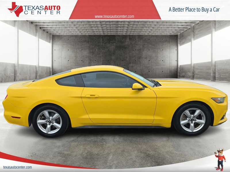 Ford Mustang Vehicle Full-screen Gallery Image 4