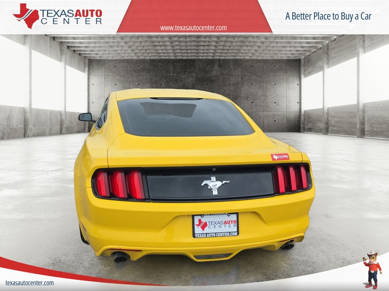 Ford Mustang Vehicle Full-screen Gallery Image 6