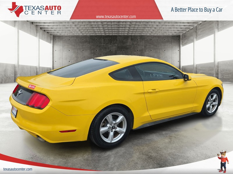 Ford Mustang Vehicle Full-screen Gallery Image 7
