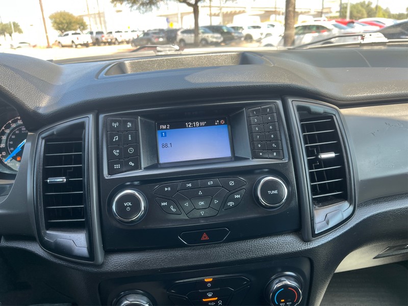 Ford Ranger Vehicle Full-screen Gallery Image 17