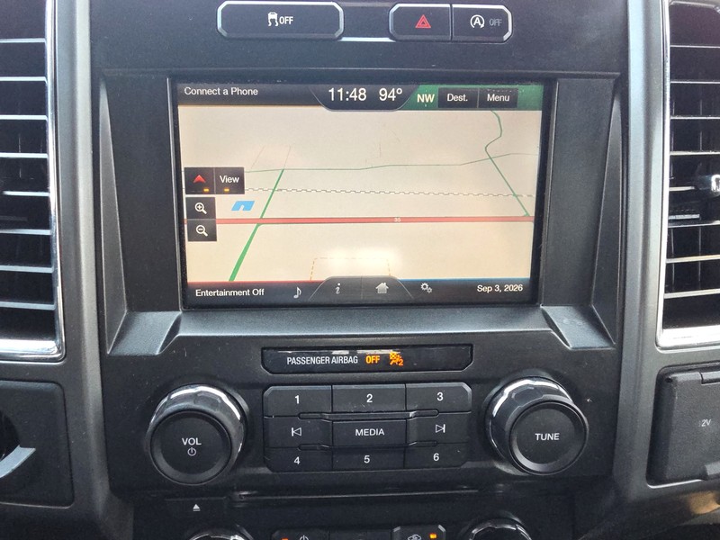 Ford F-150 Vehicle Full-screen Gallery Image 16