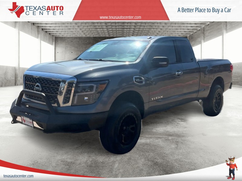 Nissan Titan Vehicle Full-screen Gallery Image 02