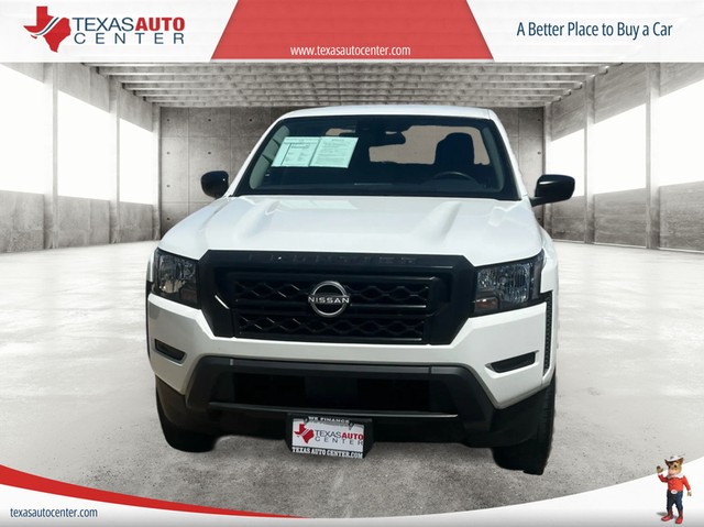 Nissan Frontier Vehicle Full-screen Gallery Image 03
