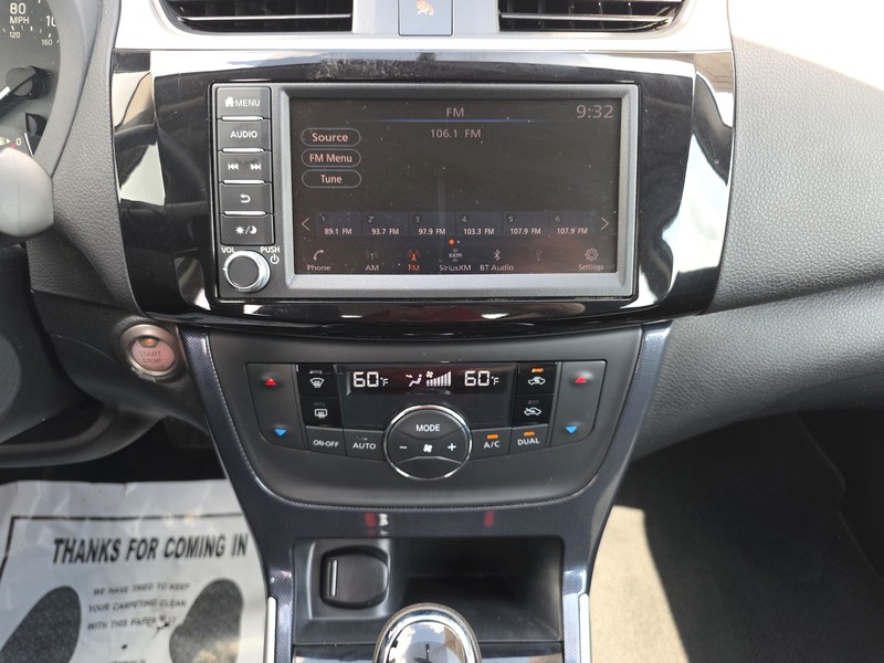 Nissan Sentra Vehicle Full-screen Gallery Image 11