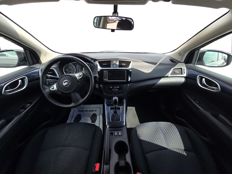 Nissan Sentra Vehicle Full-screen Gallery Image 14