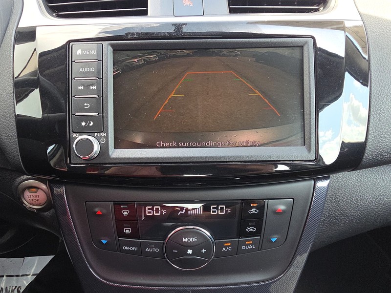Nissan Sentra Vehicle Full-screen Gallery Image 16