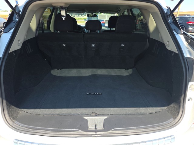 Nissan Murano Vehicle Full-screen Gallery Image 11