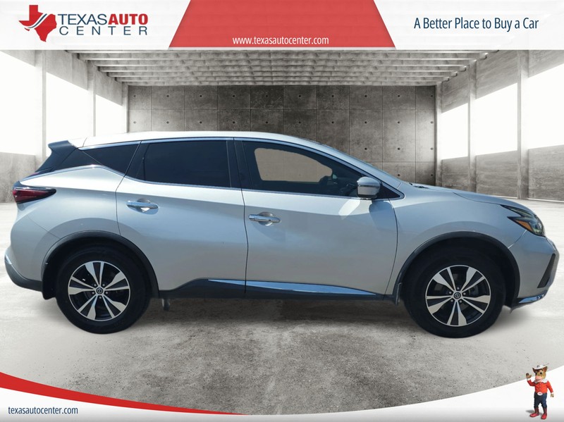Nissan Murano Vehicle Full-screen Gallery Image 4
