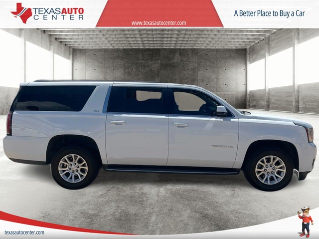 GMC Yukon XL Vehicle Full-screen Gallery Image 04
