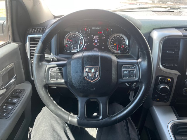 Ram 1500 Classic Vehicle Full-screen Gallery Image 13