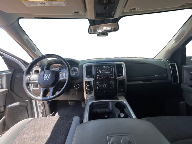 Ram 1500 Classic Vehicle Full-screen Gallery Image 14