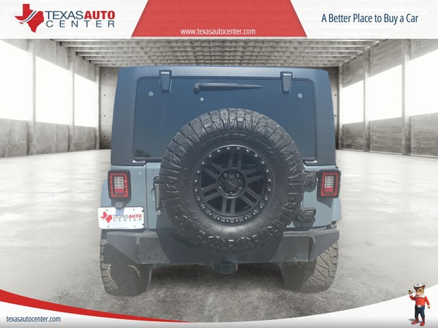 Jeep Wrangler Vehicle Full-screen Gallery Image 06