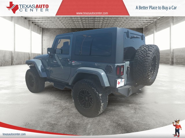 Jeep Wrangler Vehicle Full-screen Gallery Image 08