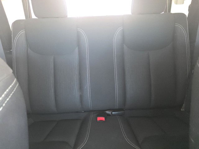 Jeep Wrangler Vehicle Full-screen Gallery Image 12