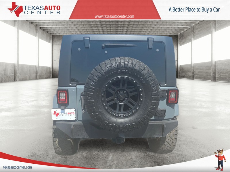 Jeep Wrangler Vehicle Full-screen Gallery Image 6
