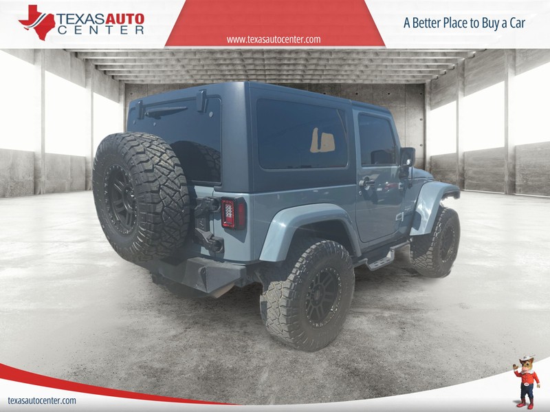 Jeep Wrangler Vehicle Full-screen Gallery Image 7