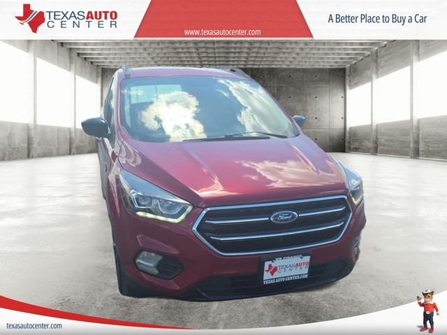 Ford Escape Vehicle Full-screen Gallery Image 03