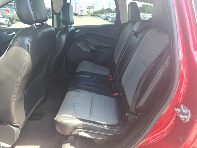 Ford Escape Vehicle Full-screen Gallery Image 10