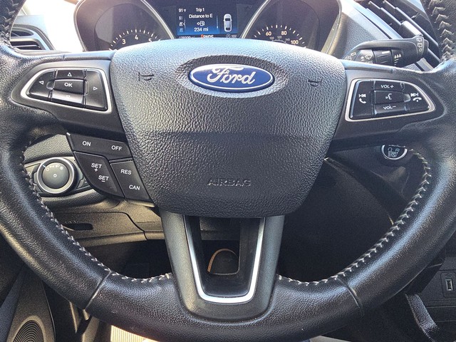 Ford Escape Vehicle Full-screen Gallery Image 14