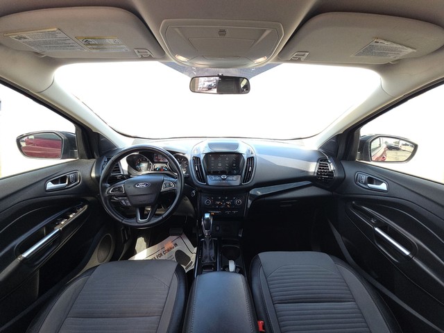 Ford Escape Vehicle Full-screen Gallery Image 15