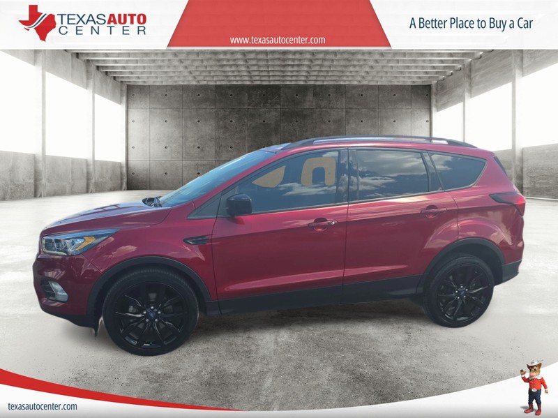 Ford Escape Vehicle Full-screen Gallery Image 8