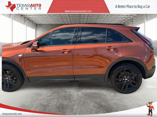 Cadillac XT4 Vehicle Full-screen Gallery Image 05