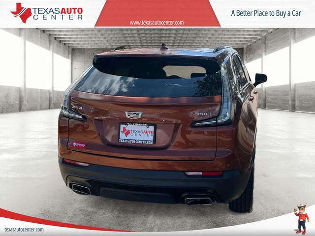 Cadillac XT4 Vehicle Full-screen Gallery Image 06