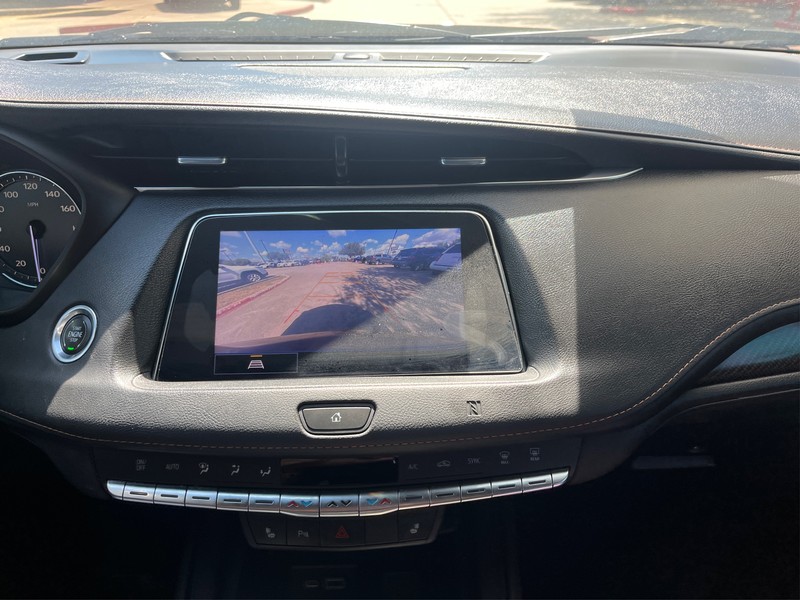 Cadillac XT4 Vehicle Full-screen Gallery Image 18