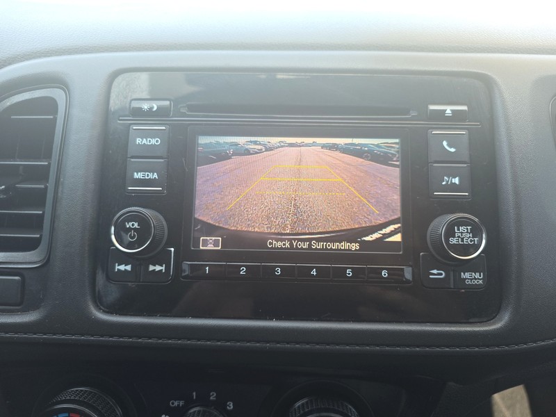 Honda HR-V Vehicle Full-screen Gallery Image 17